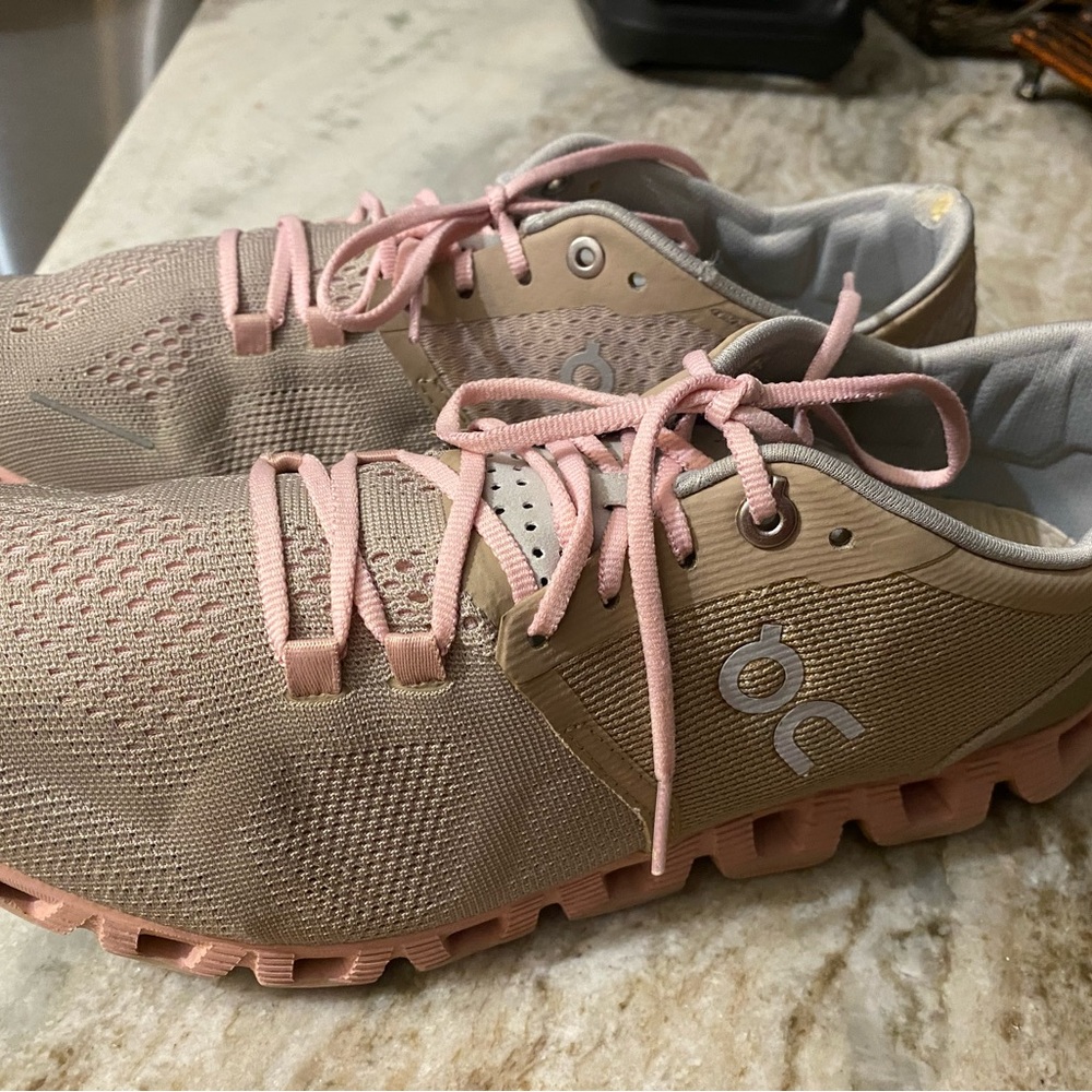ON Cloud X Silver/Almond Woman’s size 9 sneakers